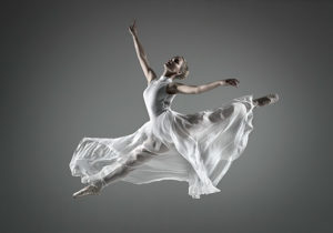 Ballettfotografie – Tanz in die Dunkelheit, © Sascha Hüttenhain